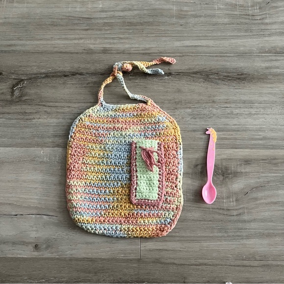 New Crochet Cotton Bibs with Pockets/Plastic Spoons & Flannel Backing (Set of 3) - Picture 9 of 14